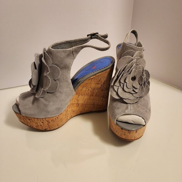 Lui Chung Grey Suede Floral Wedge Sandals - Picture 1 of 8
